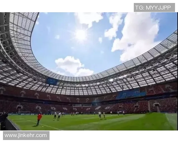 德国足球明星摆件精美图片展示与收藏指南