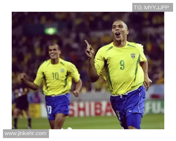 世界杯足球明星的辉煌瞬间与传奇故事全解析